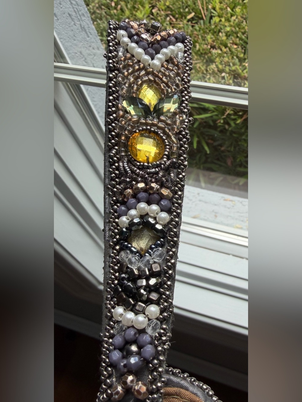 Mary Frances Beaded Gray Evening Wristlet Handbag, Magnetic Closure - Picture 12 of 14
